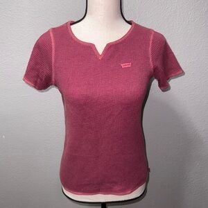 Levi's Raspberry Short Sleeve Waffle Tee